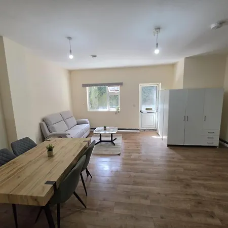 Shamrock Premium Apartman *